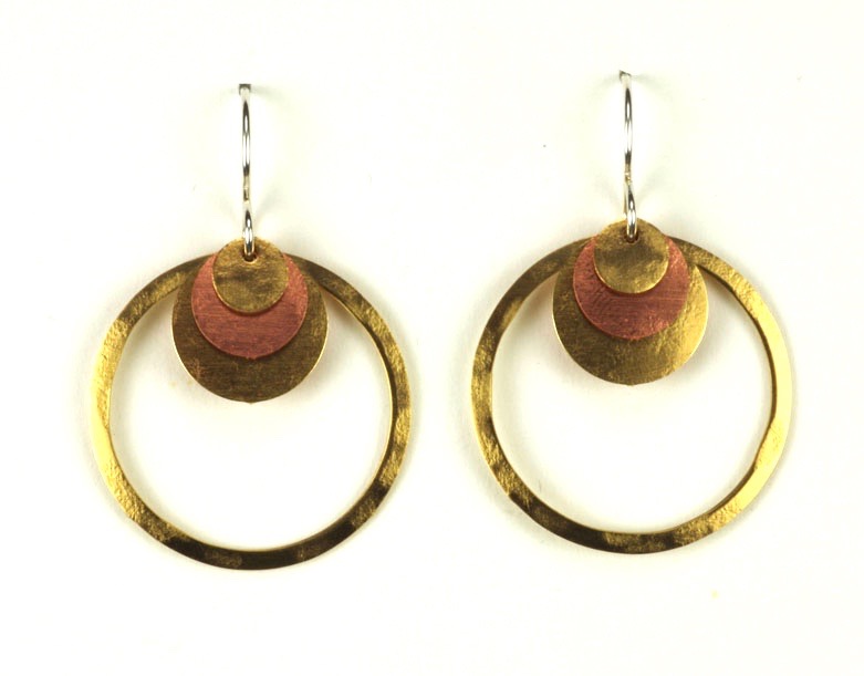 1739-M Large Ring W/Layered Circles Earrings