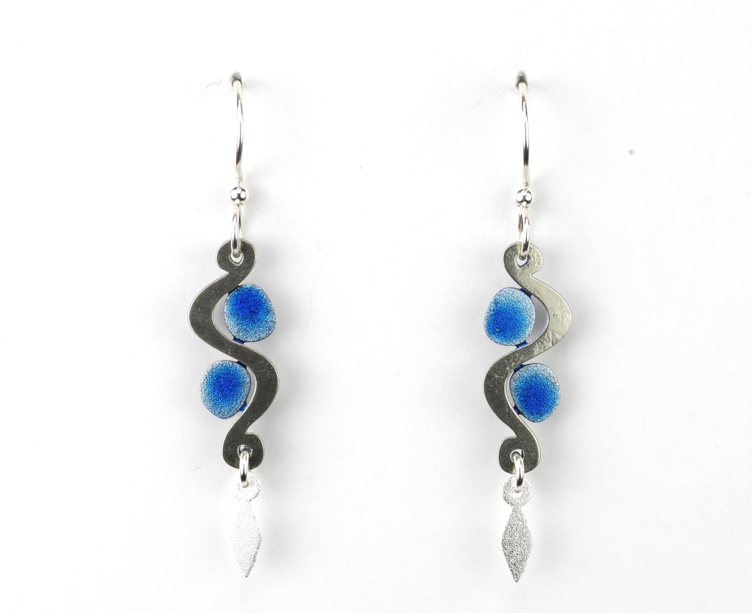 7544-10 Curves And Dots Earring