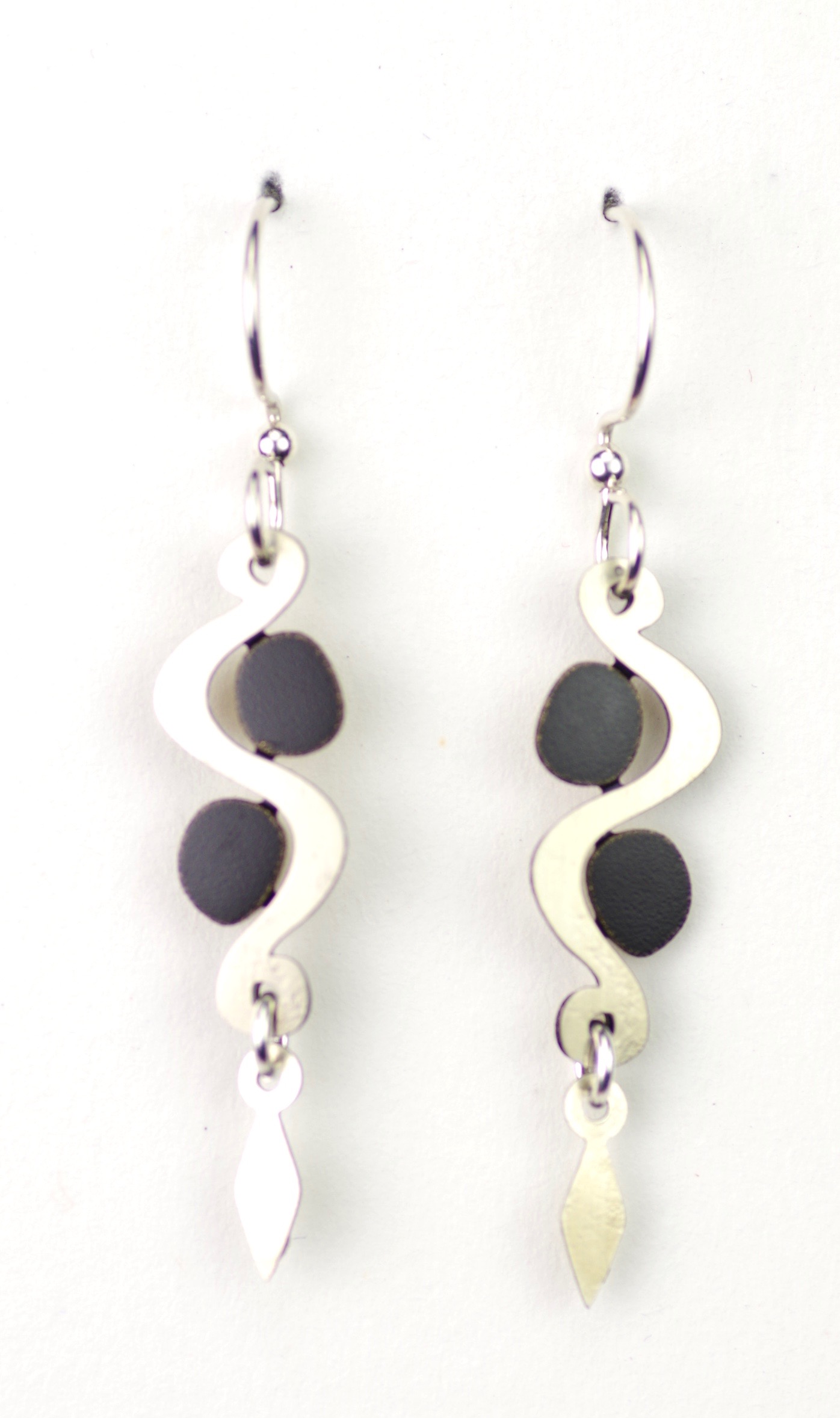 7544-2 Curves And Dots Earring